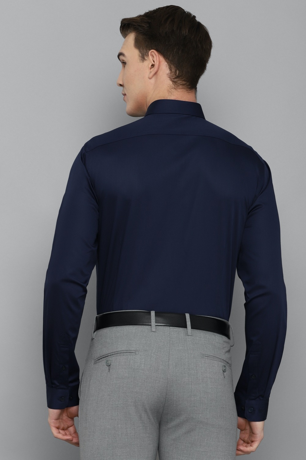 10147-men-navy-slim-fit-solid-full-sleeves-formal-shirt-navy-1.jpg