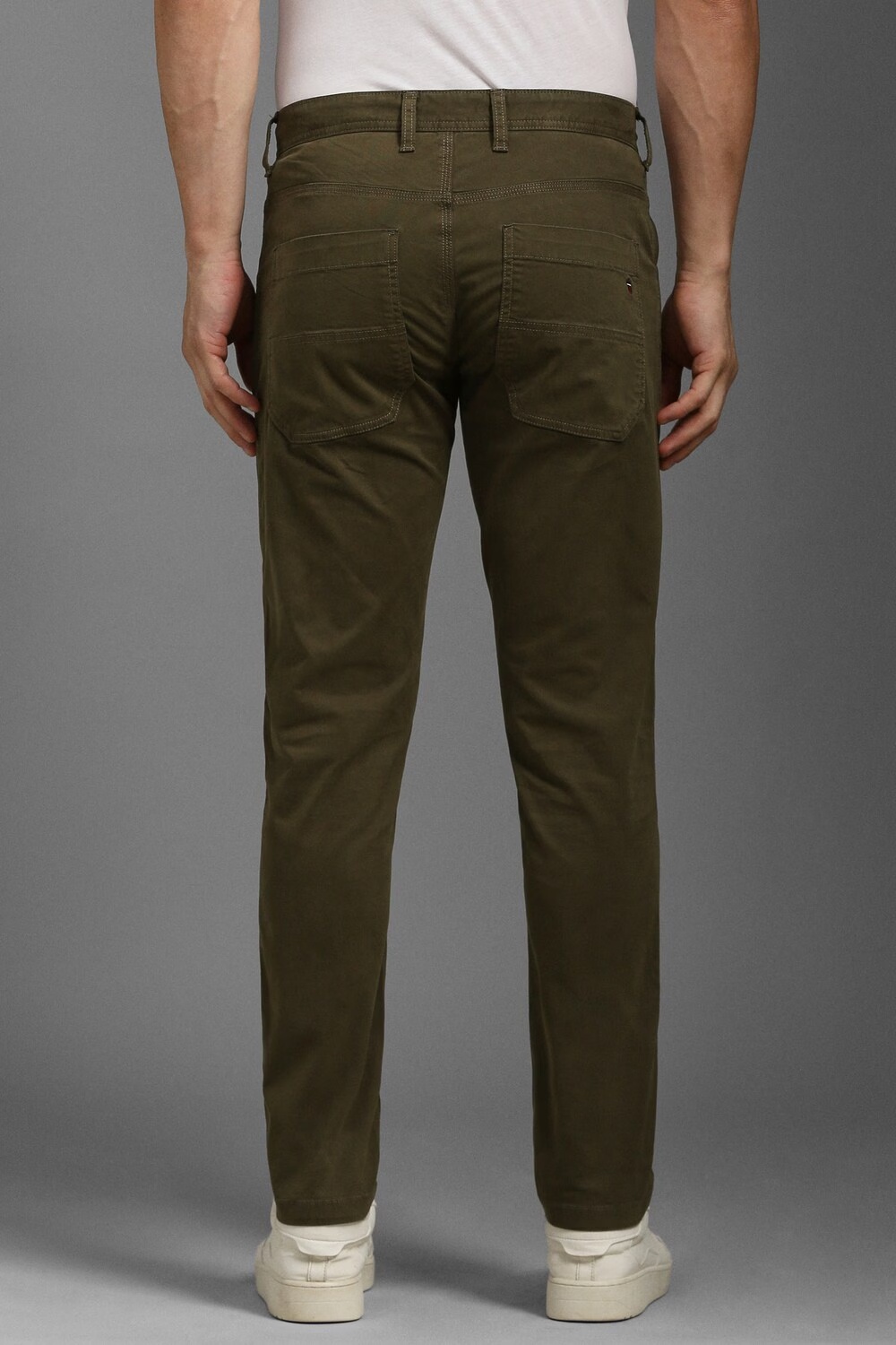 10197-men-olive-contemporary-fit-solid-flat-front-casual-trousers-olive-1.jpg