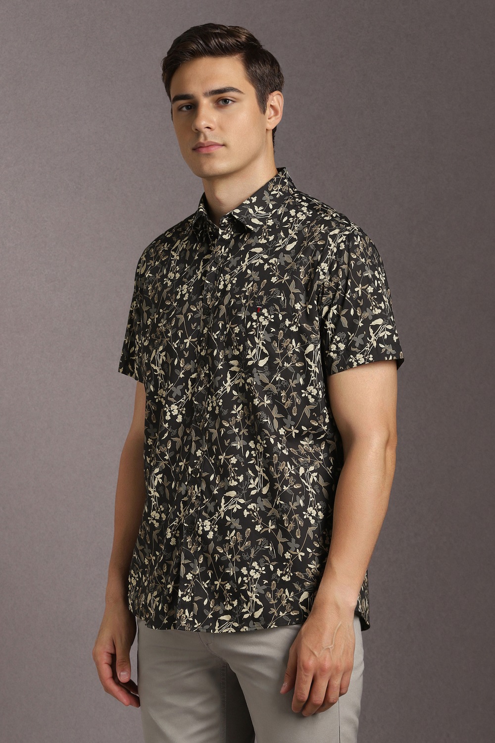 10774-men-black-print-half-sleeves-casual-shirt-black-1.jpg