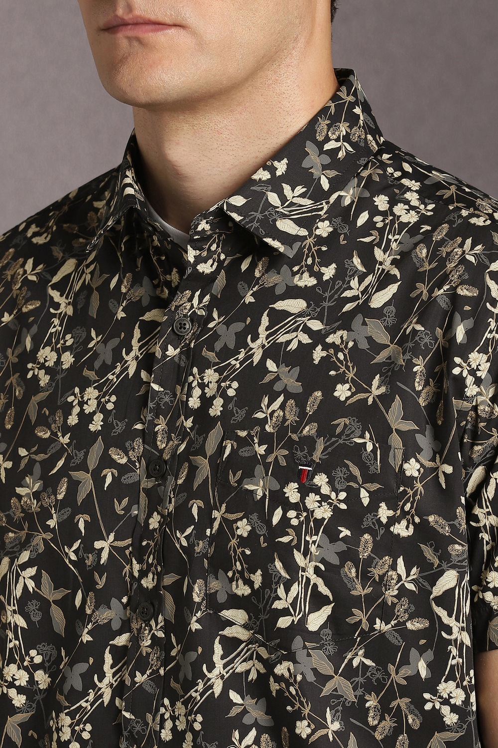 10774-men-black-print-half-sleeves-casual-shirt-black-1.jpg