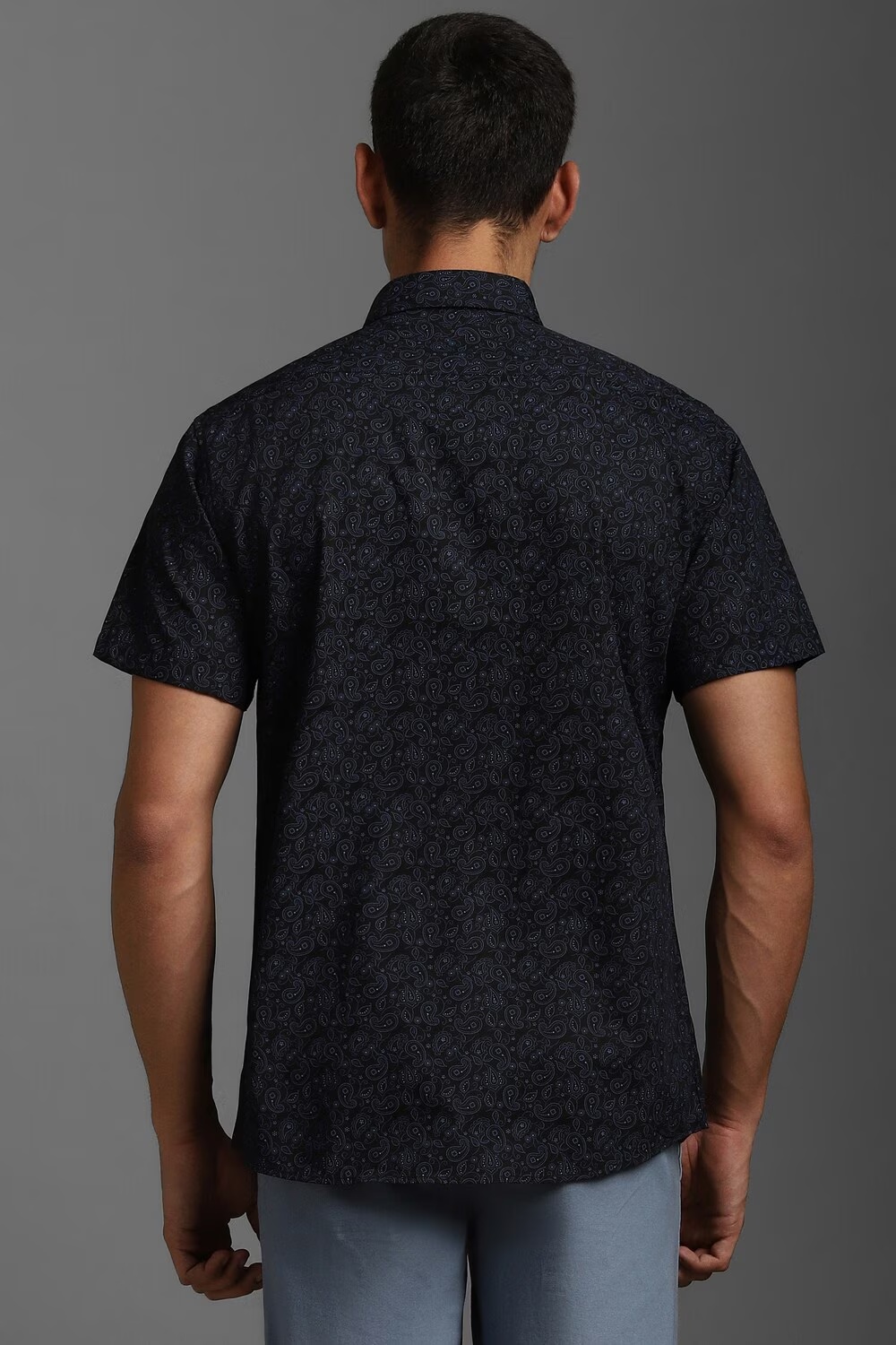10779-men-black-slim-fit-print-half-sleeves-casual-shirt-black-1.jpg