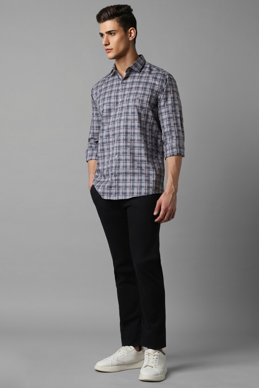 10829-men-grey-slim-fit-check-full-sleeves-casual-shirt-grey-1.jpg