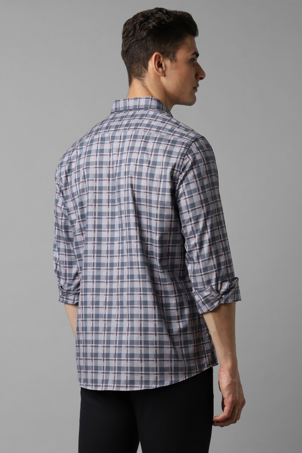 10829-men-grey-slim-fit-check-full-sleeves-casual-shirt-grey-1.jpg