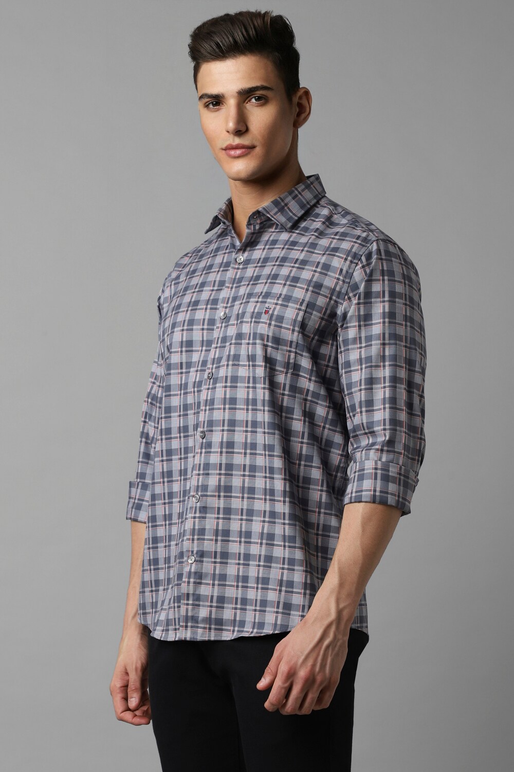10829-men-grey-slim-fit-check-full-sleeves-casual-shirt-grey-1.jpg