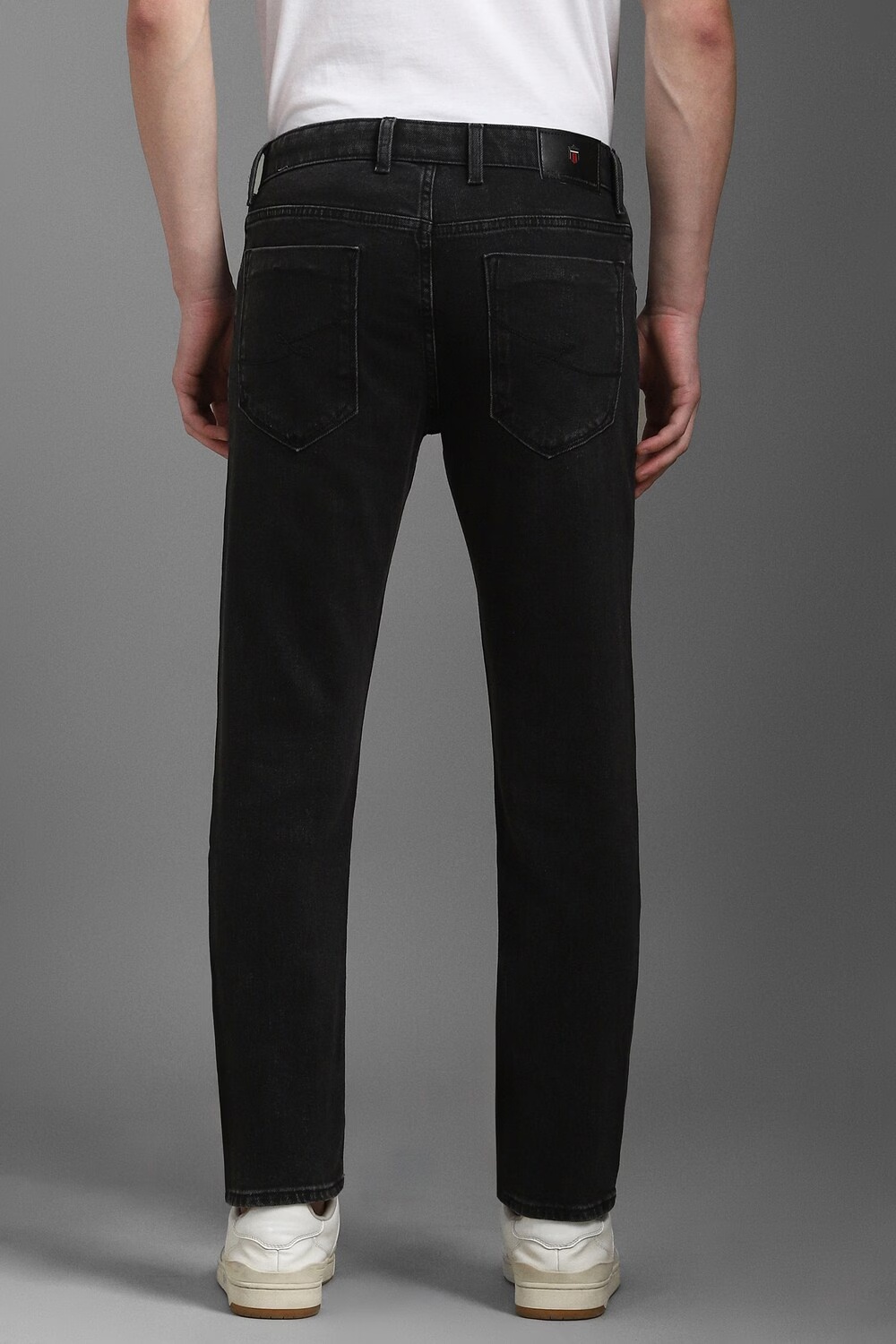 10977-men-black-dark-smart-fit-jeans-black-1.jpg