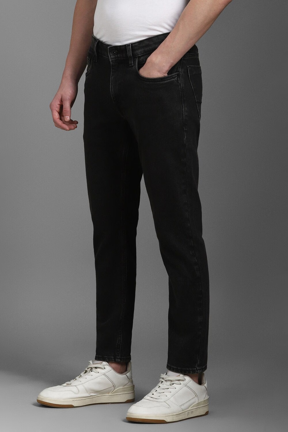 10977-men-black-dark-smart-fit-jeans-black-1.jpg