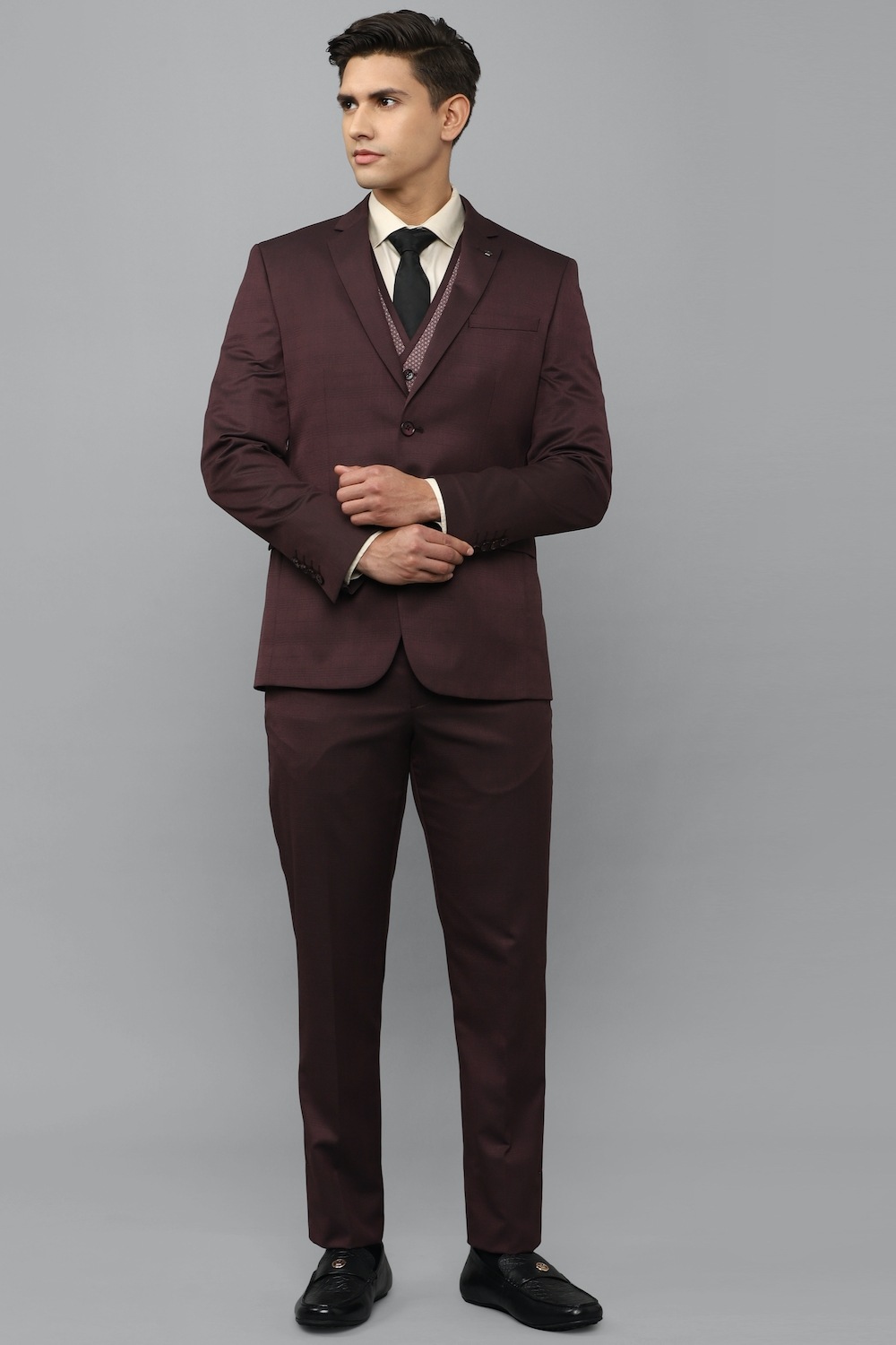 11253-men-maroon-slim-fit-textured-formal-three-piece-suit-maroon-1.jpg