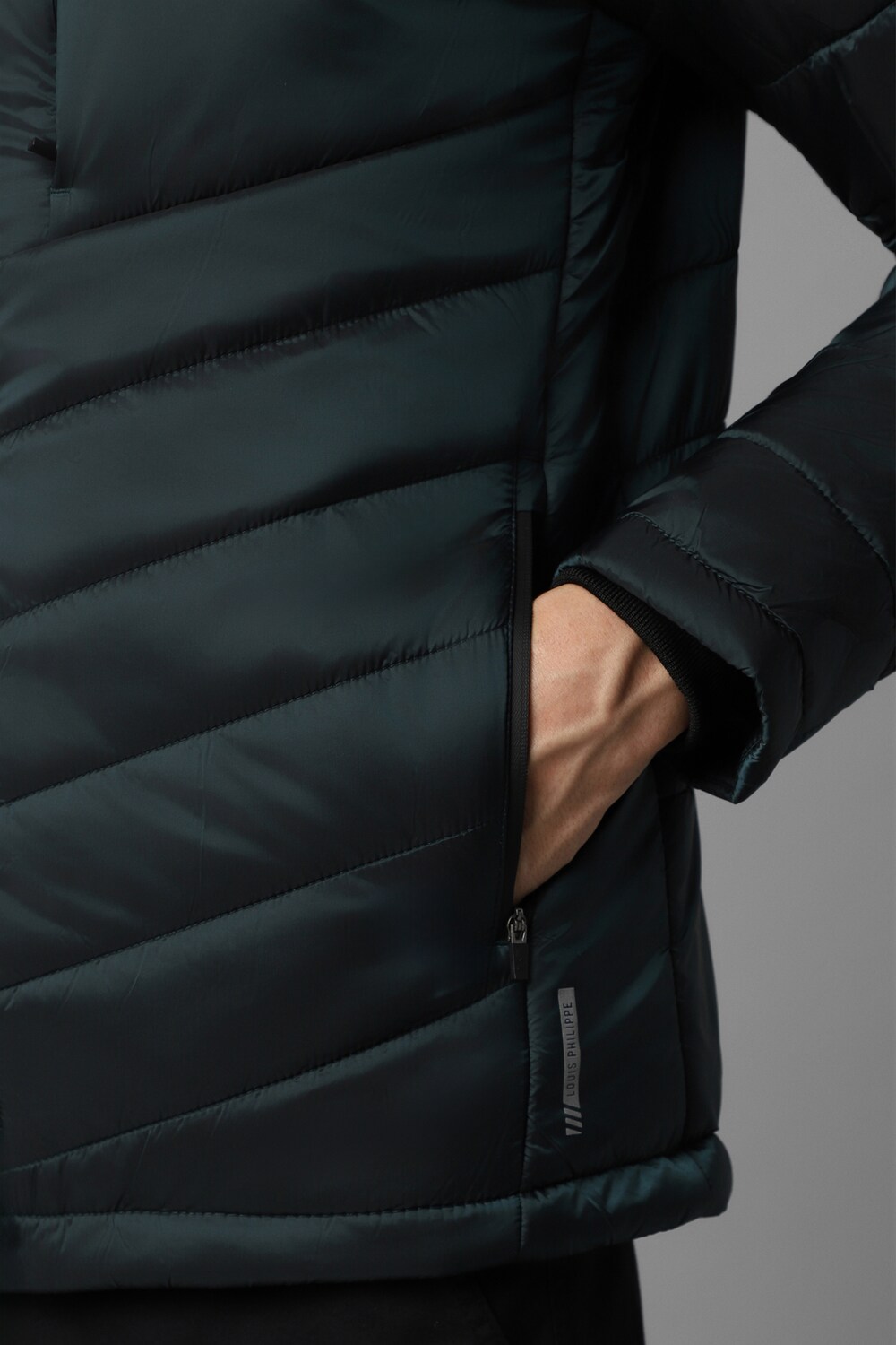11556-men-casual-green-solid-jackets-green-1.jpg