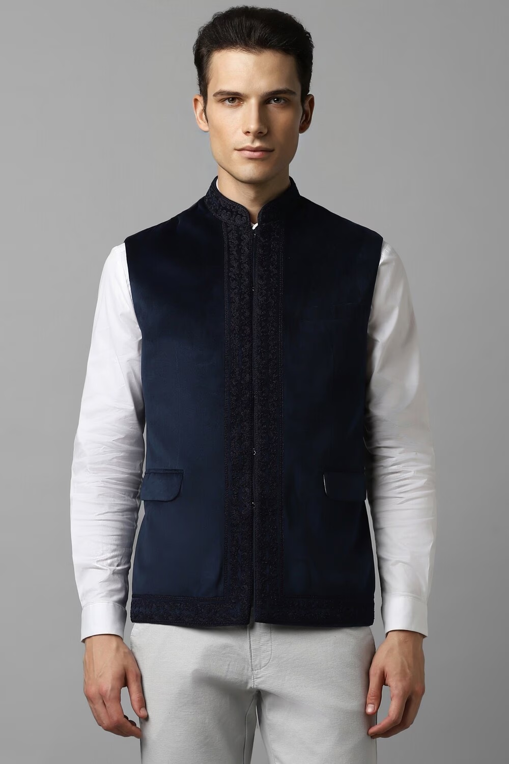 Men Navy Embroidered Slim Fit Party Nehru Jacket-Navy