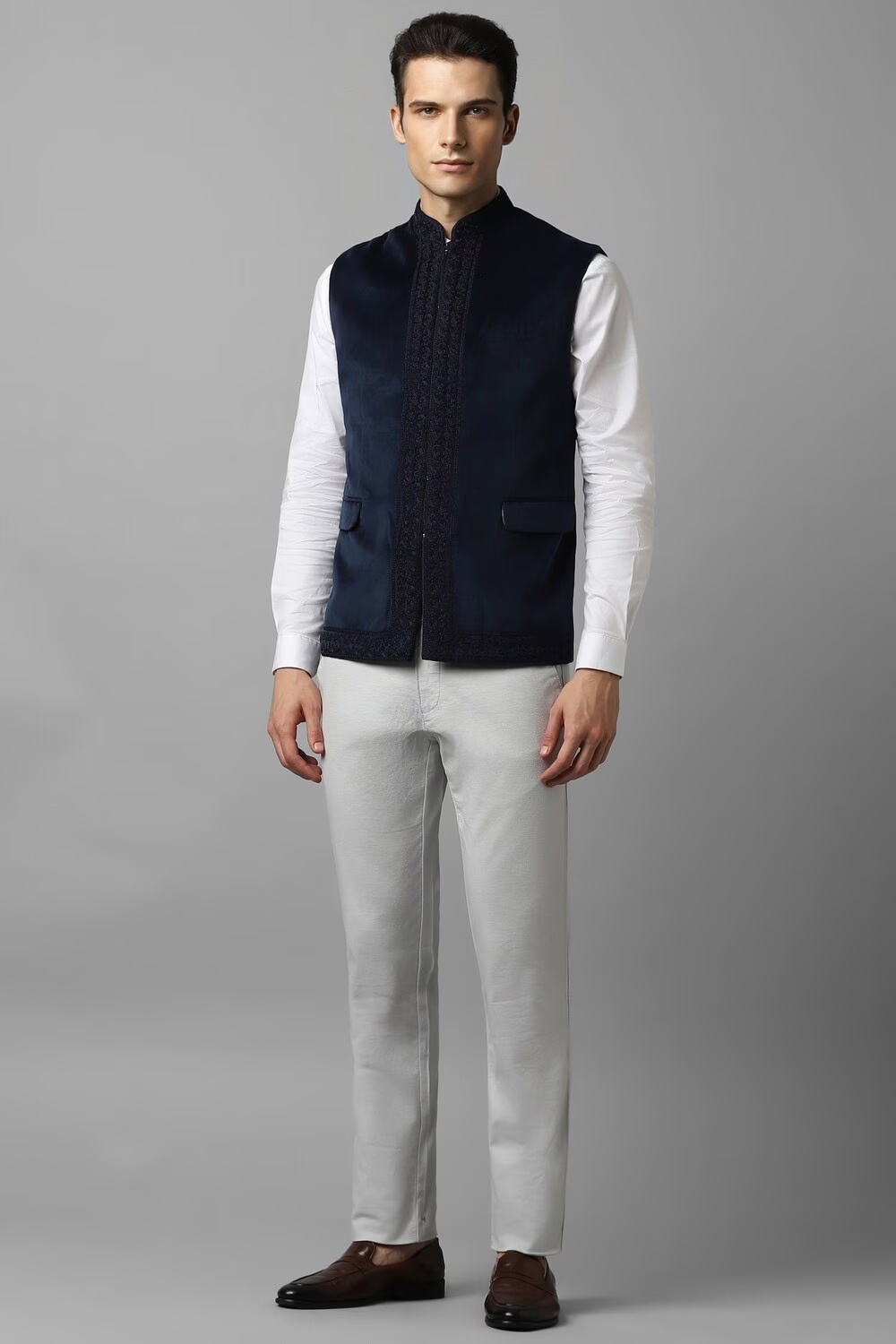 Men Navy Embroidered Slim Fit Party Nehru Jacket-Navy