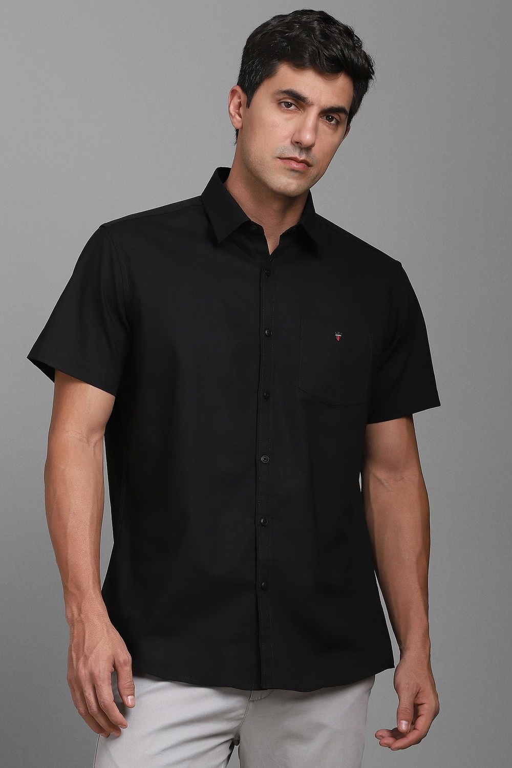 Men Black Solid Half Sleeves Casual Shirt-Black