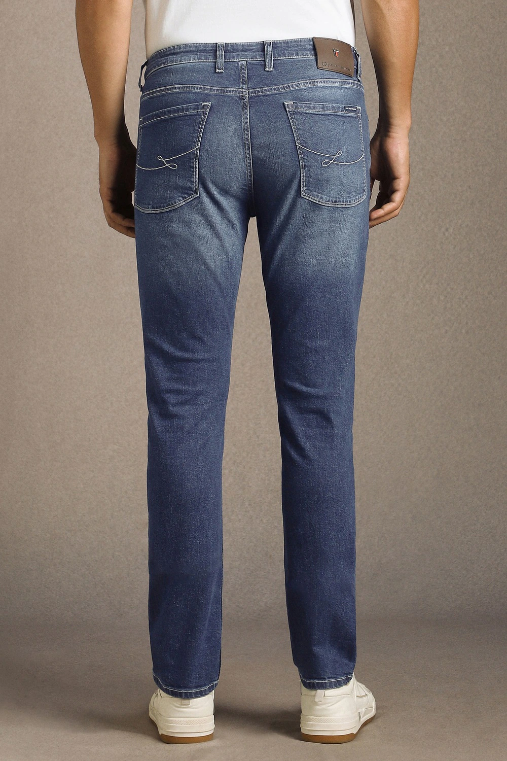 11809-men-blue-mid-slim-fit-jeans-blue-1.jpg