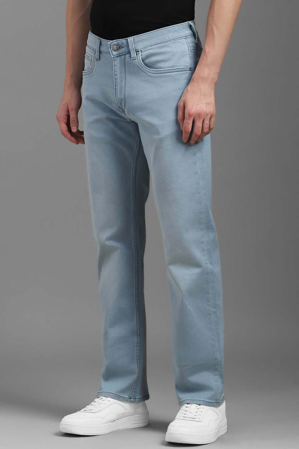 11961-men-blue-light-slim-fit-jeans-blue-1.jpg