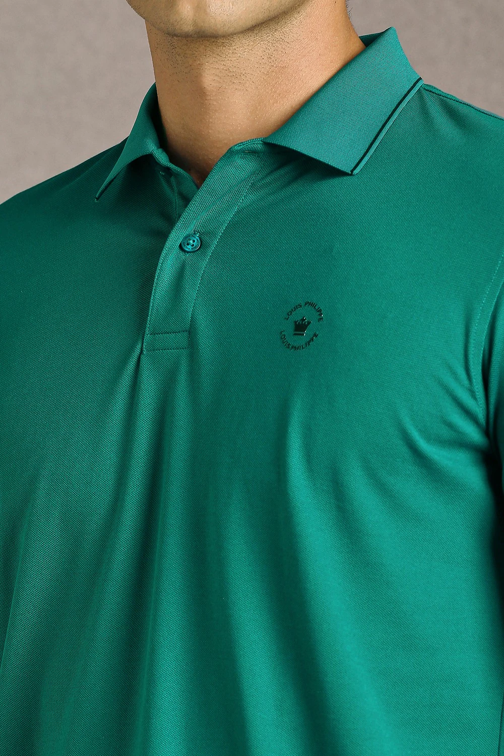 12286-men-green-solid-polo-neck-t-shirt-green-1.jpg