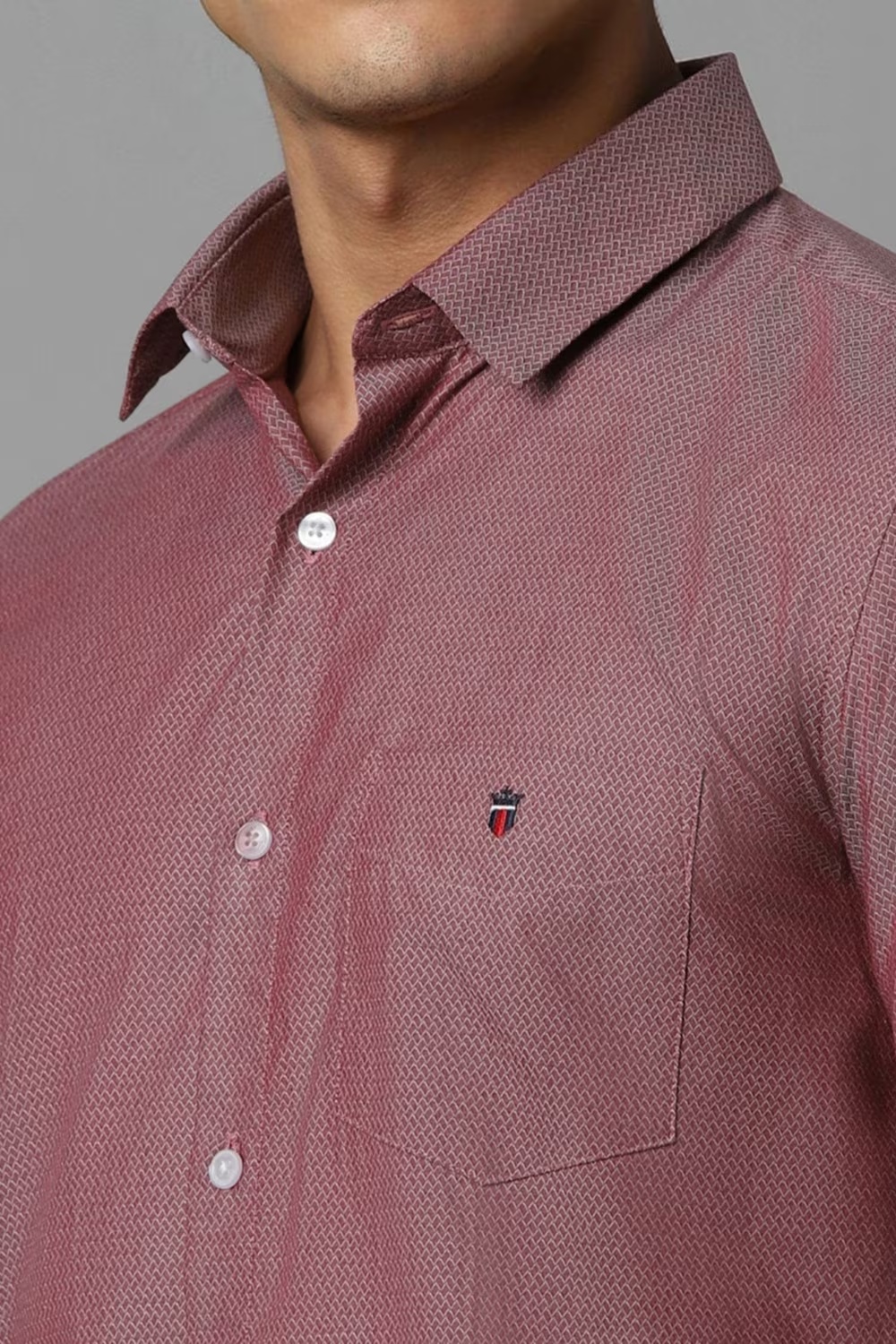 12914-men-maroon-print-full-sleeves-casual-shirt-maroon-1.jpg