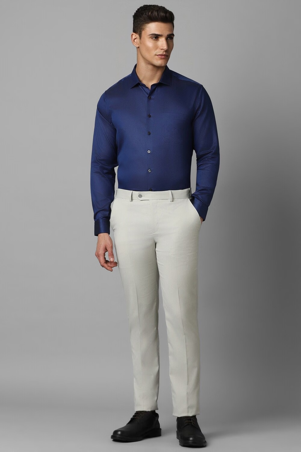 13139-men-navy-slim-fit-textured-full-sleeves-formal-shirt-navy-1.jpg
