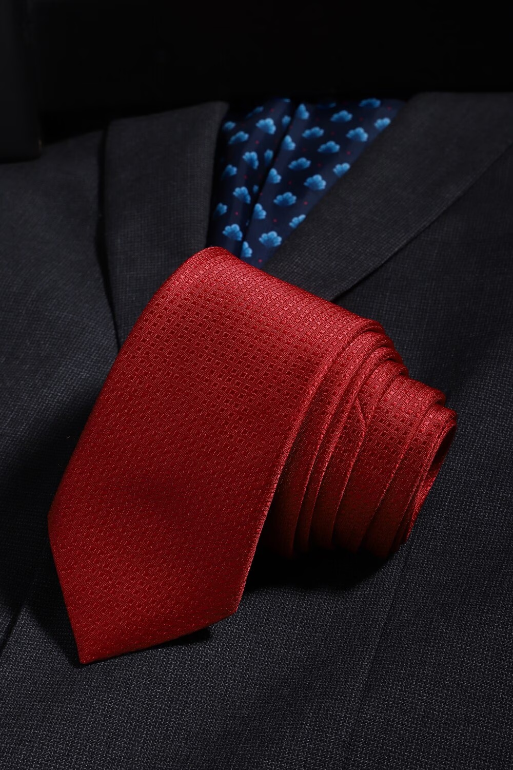 Men Red Textured Tie-Red