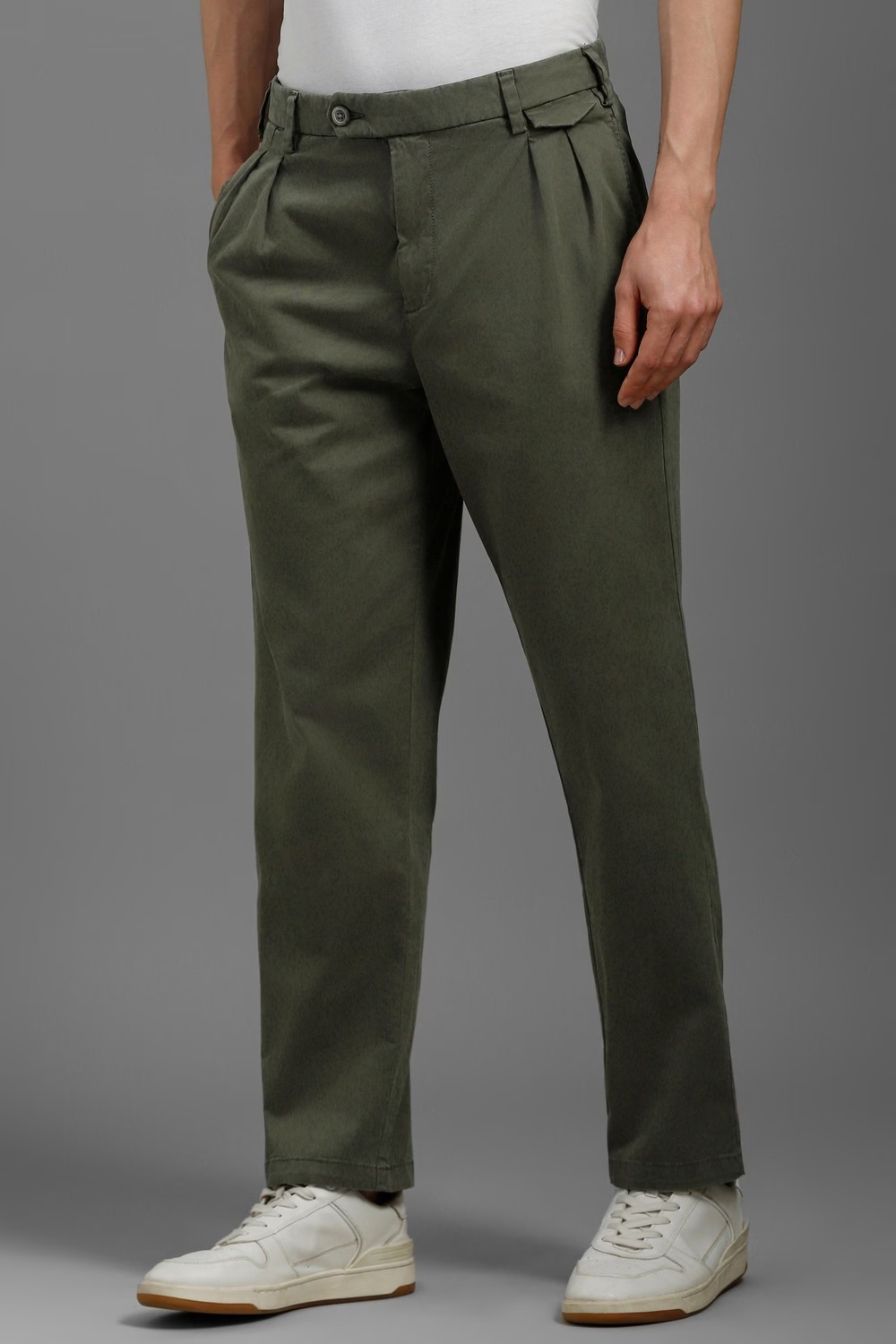 13336-men-olive-contemporary-fit-solid-pleated-casual-trousers-olive-1.jpg
