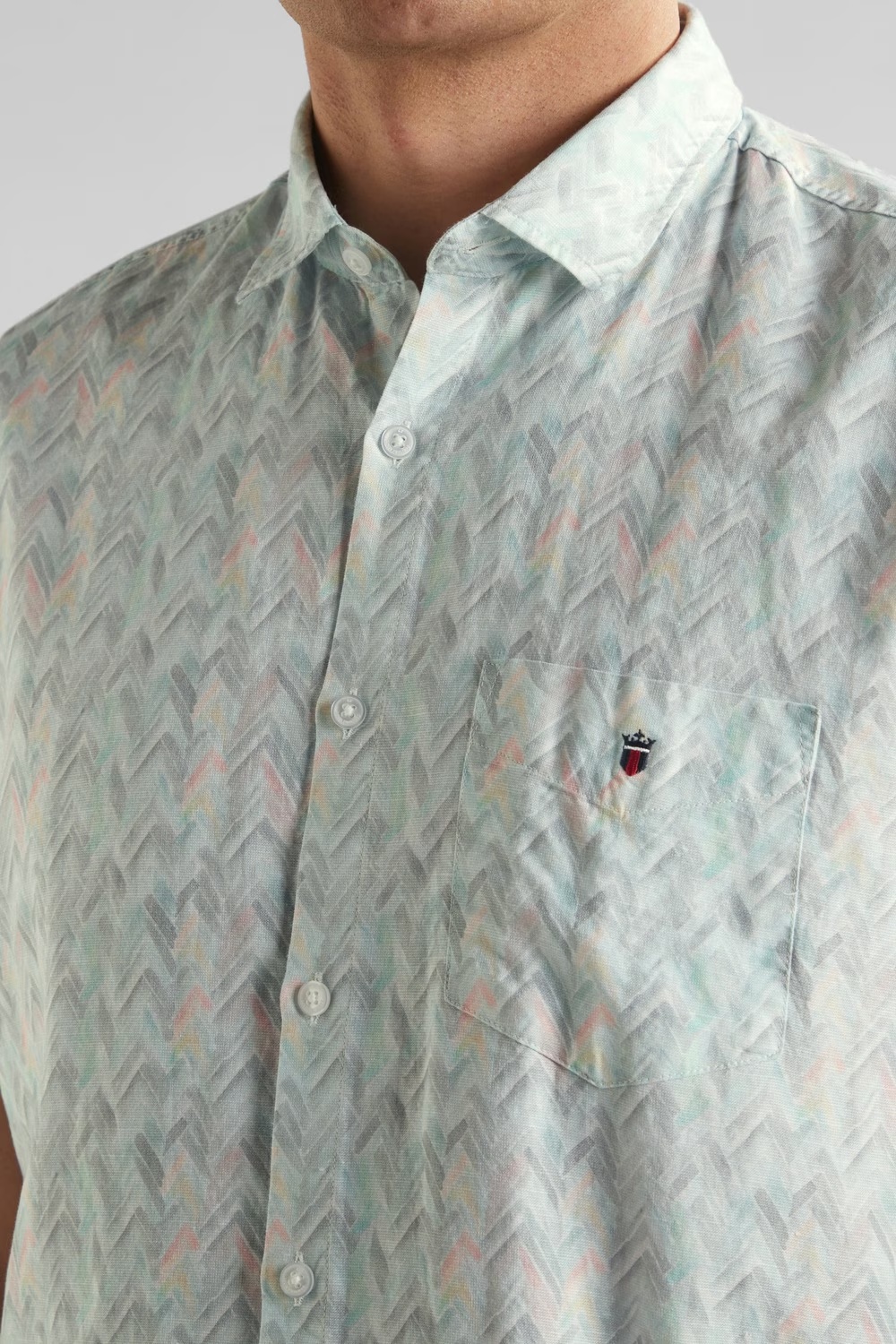 13426-men-light-blue-slim-fit-print-half-sleeves-casual-shirt-light-blue-1.jpg