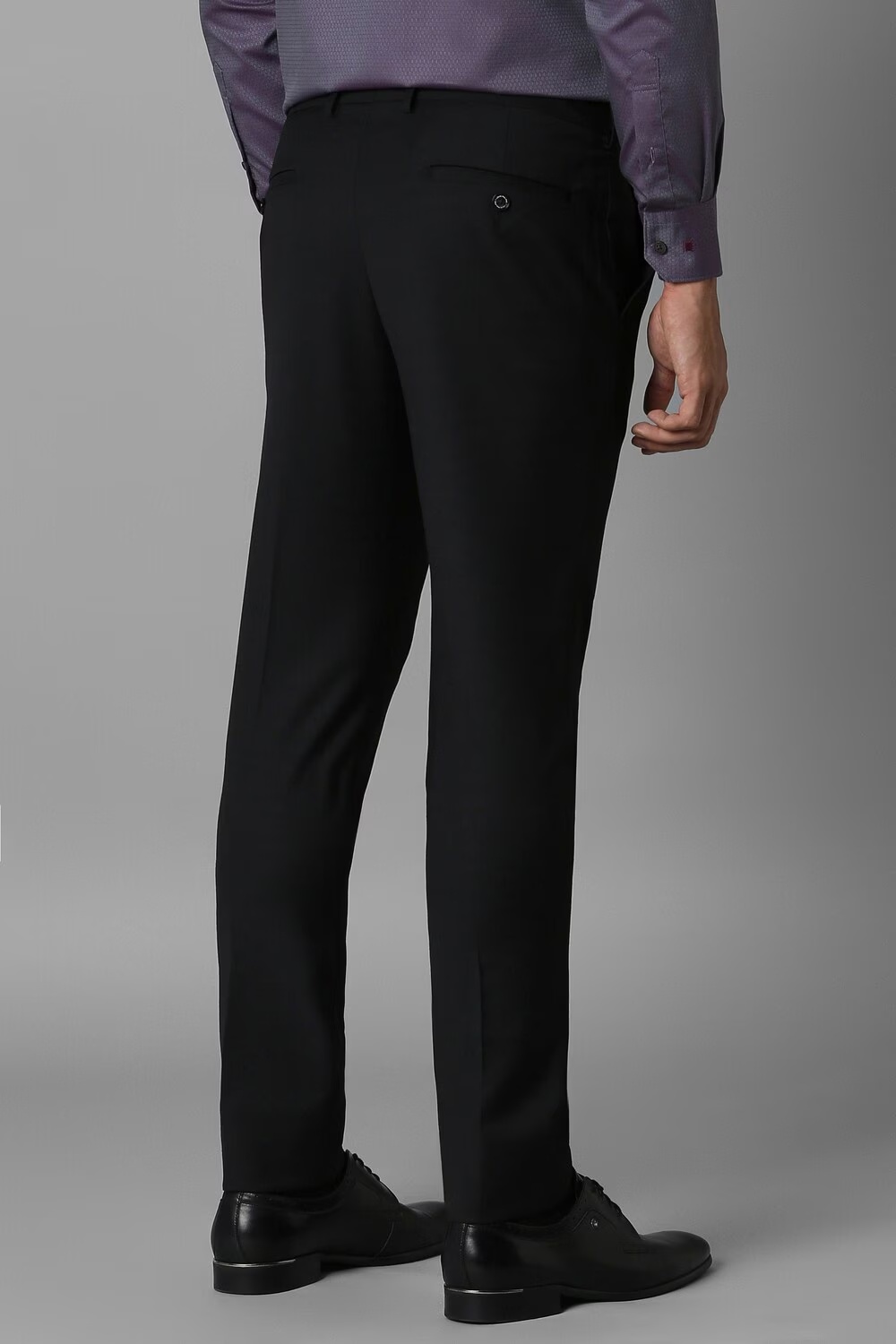 13469-men-black-slim-fit-solid-flat-front-casual-trousers-black-1.jpg