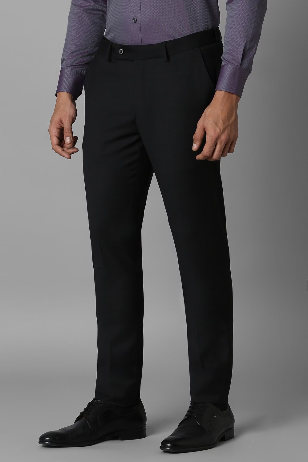 13469-men-black-slim-fit-solid-flat-front-casual-trousers-black-1.jpg