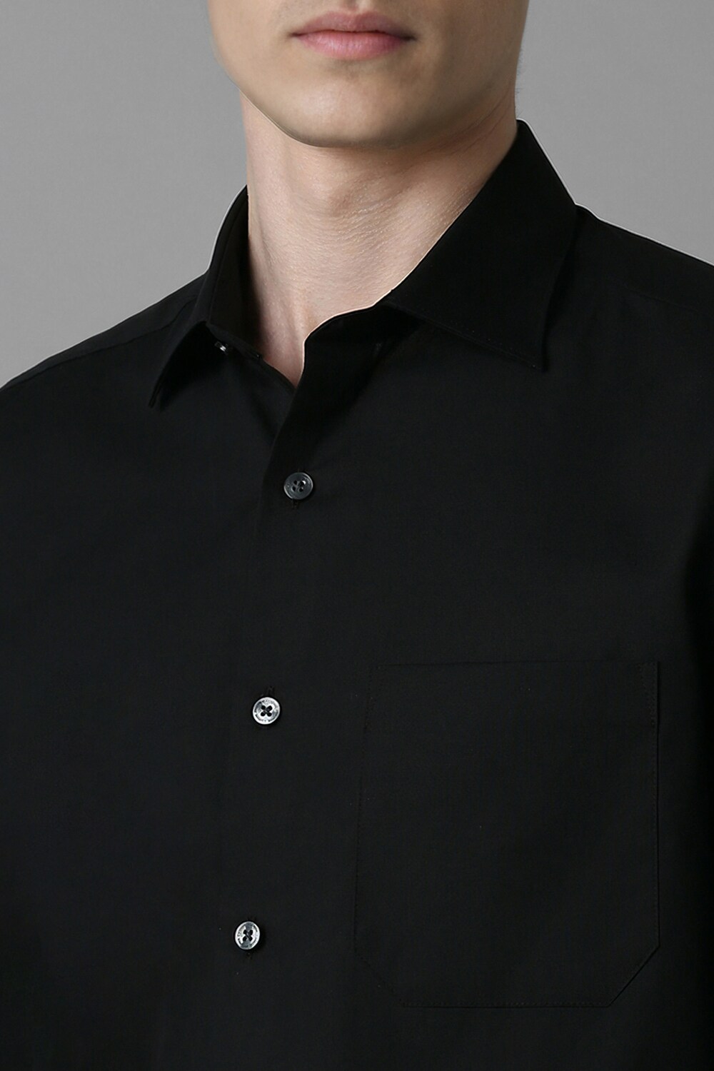 13548-men-black-classic-fit-solid-full-sleeves-formal-shirt-black-1.jpg