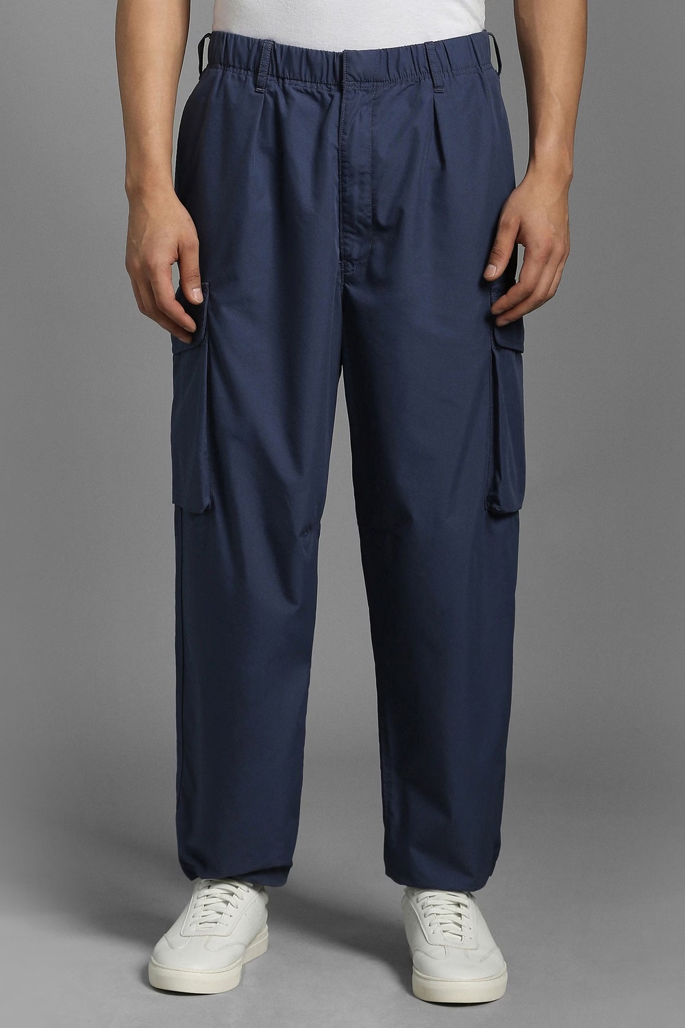 Men Navy Solid Casual Jogger Pants-Navy
