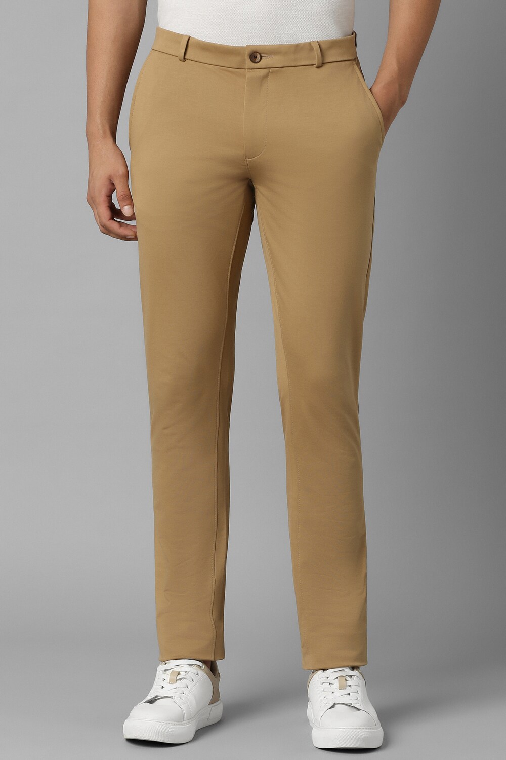 Men Khaki Contemporary Fit Solid Flat Front Casual Trousers-Khaki