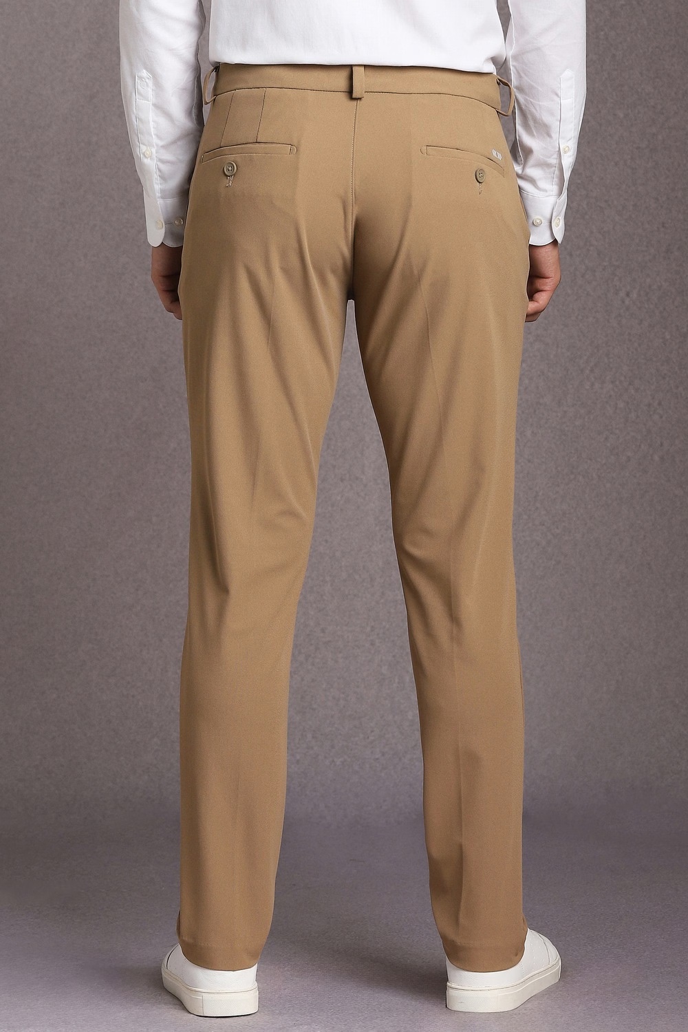 13837-men-khaki-solid-flat-front-casual-trousers-khaki-1.jpg