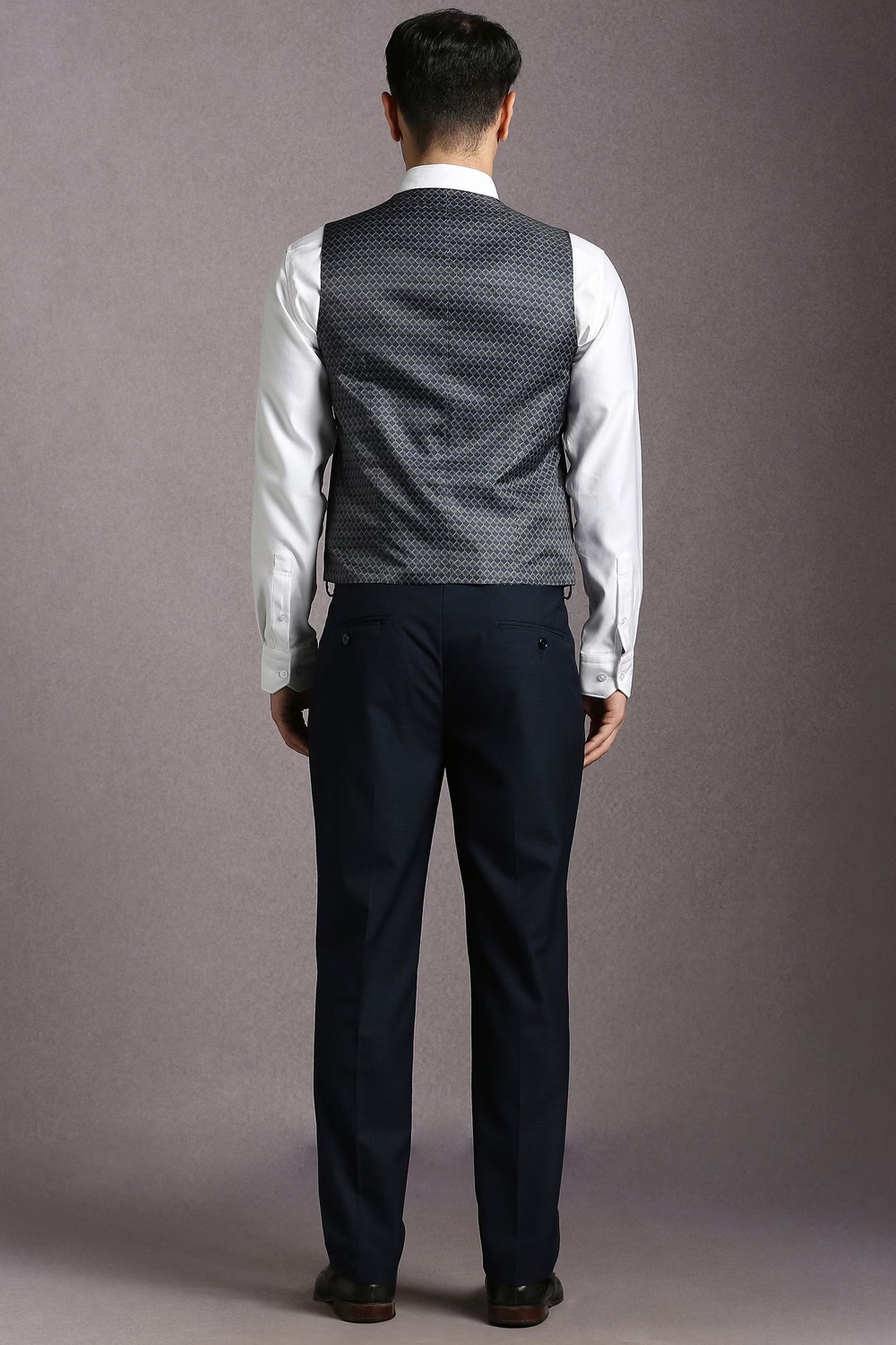 13846-men-navy-textured-formal-three-piece-suit-navy-1.jpg
