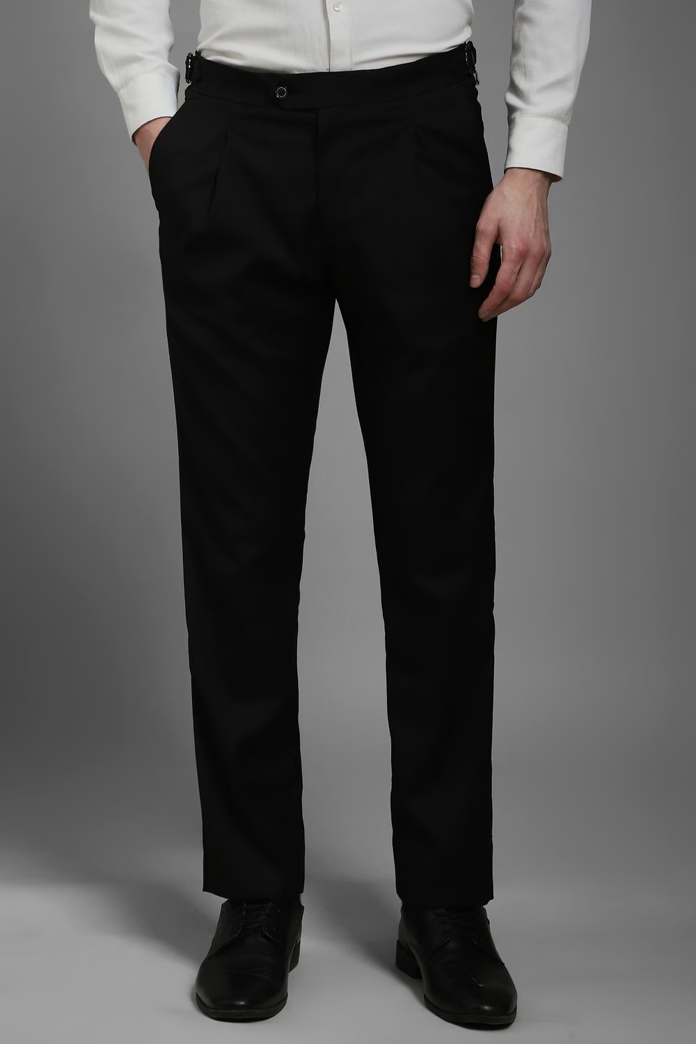 Men Black Slim Fit Solid Pleated Formal Trousers-Black