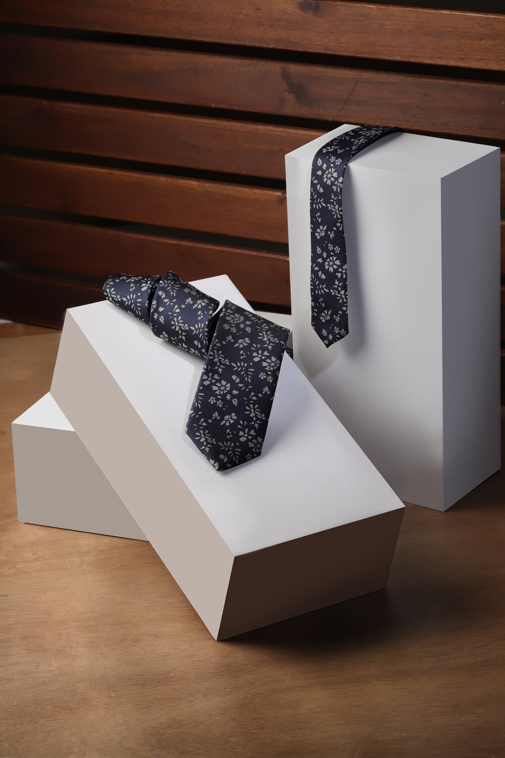 Men Navy Print Tie-Navy