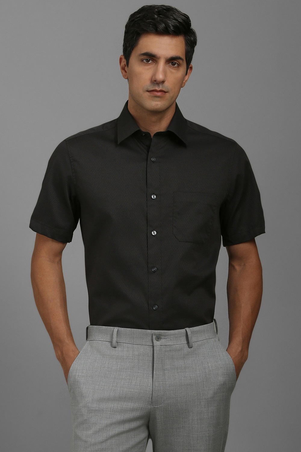 Men Black Classic Fit Textured Half Sleeves Formal Shirt-Black