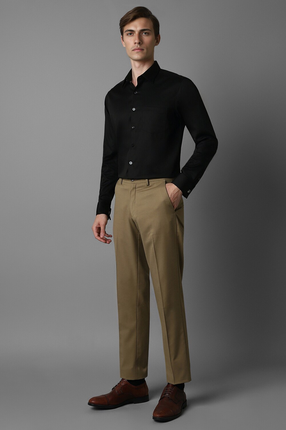 15639-men-black-slim-fit-solid-full-sleeves-formal-shirt-black-1.jpg
