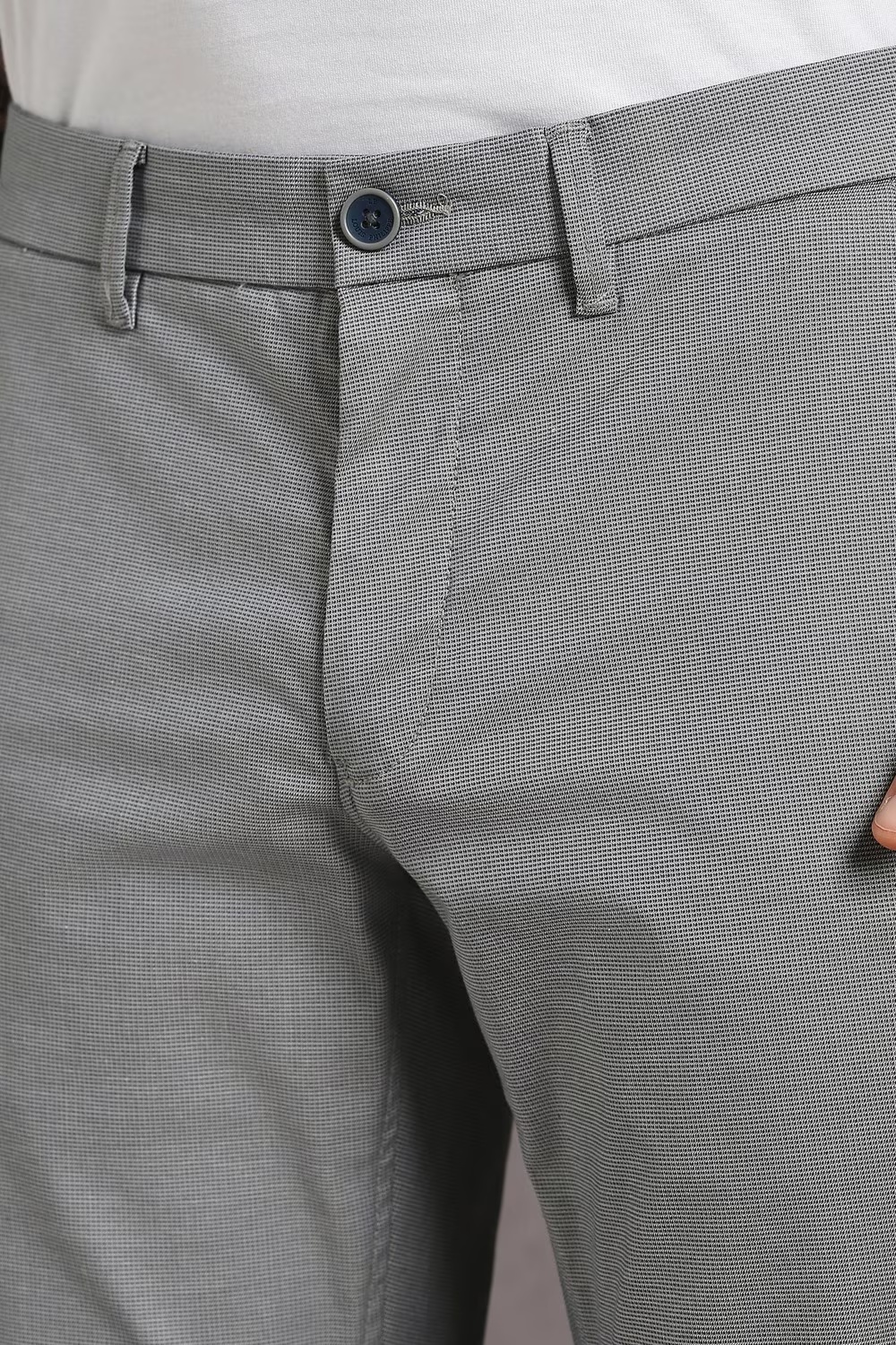 16192-men-grey-textured-flat-front-casual-trousers-grey-1.jpg