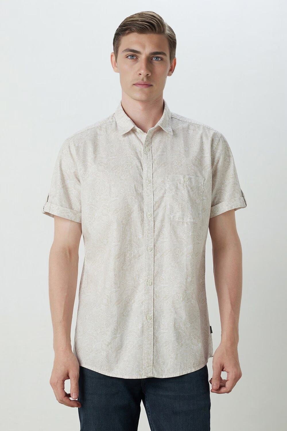 1647-men-grey-slim-fit-print-half-sleeves-casual-shirt-grey-1.jpg