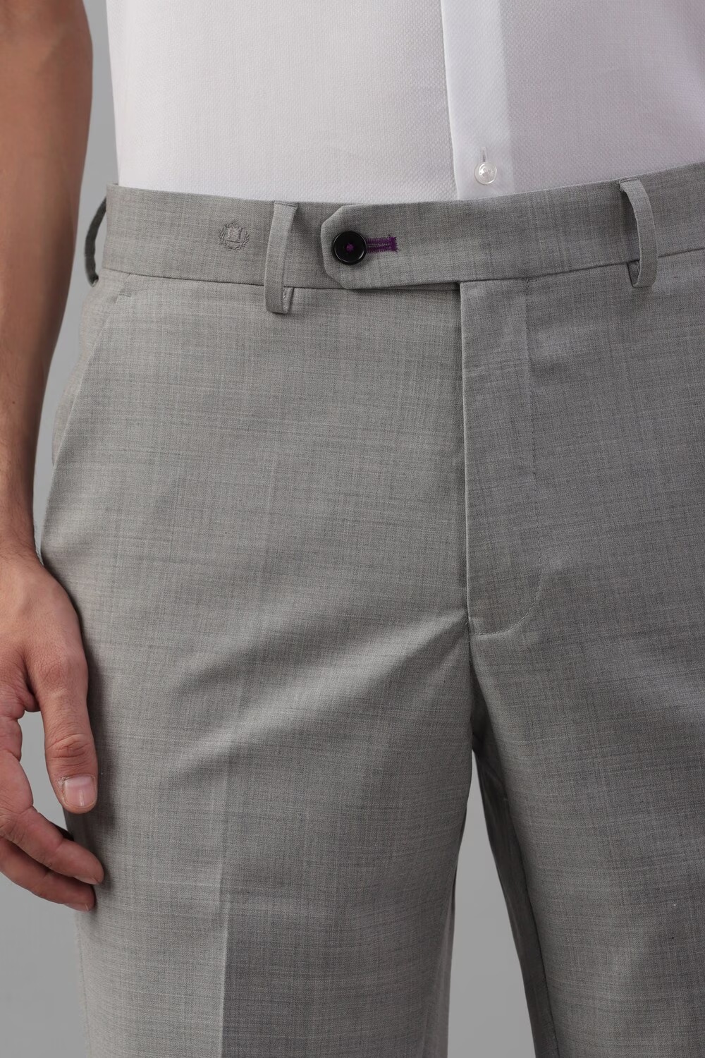 16641-men-grey-slim-fit-textured-flat-front-formal-trousers-grey-1.jpg