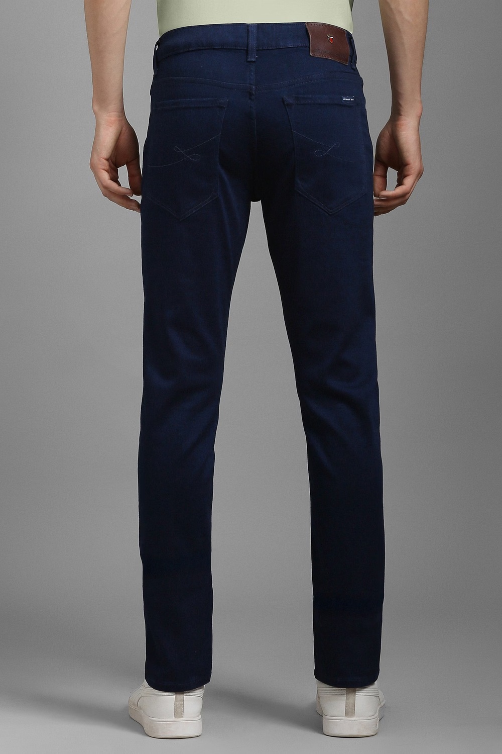 16728-men-navy-light-slim-fit-jeans-navy-1.jpg