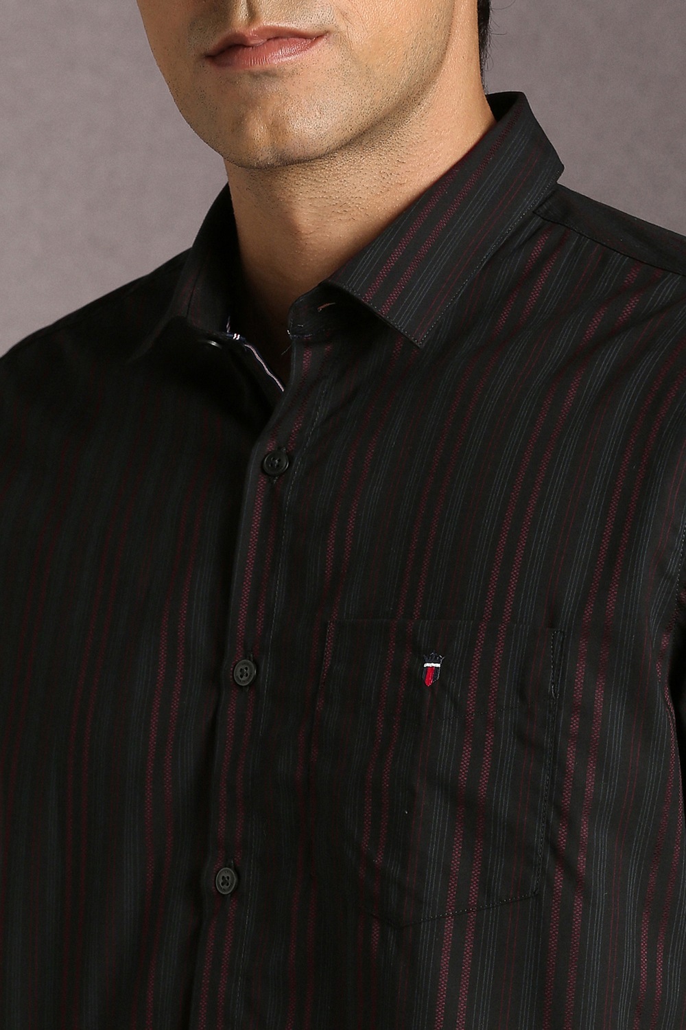 16997-men-black-stripe-half-sleeves-casual-shirt-black-1.jpg