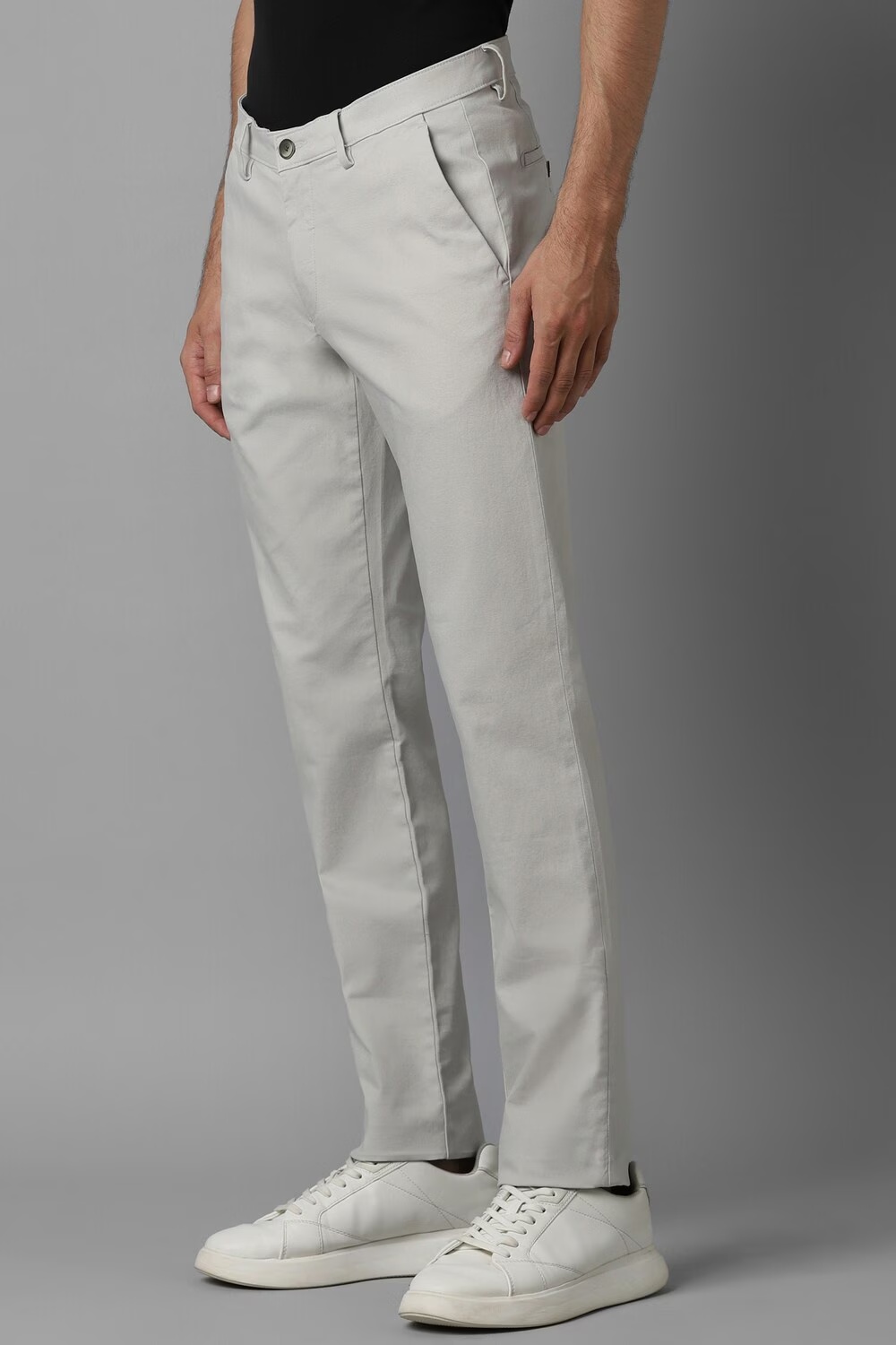 174-men-grey-slim-tapered-fit-solid-flat-front-casual-trousers-grey-1.jpg