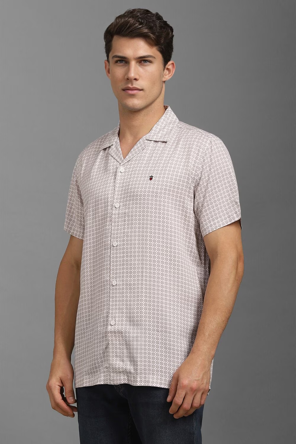17604-men-white-slim-fit-print-half-sleeves-casual-shirt-white-1.jpg