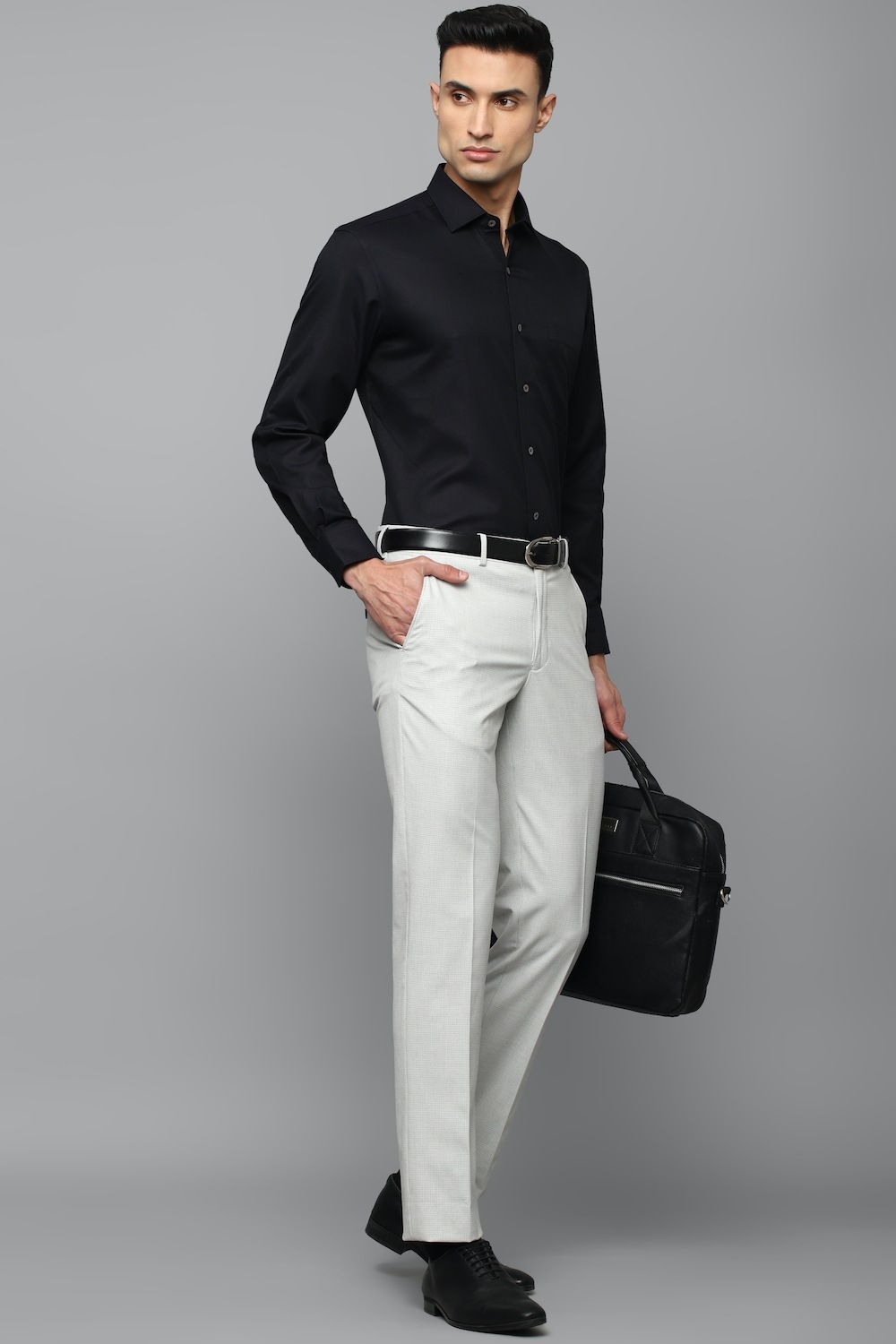 18088-men-black-classic-fit-solid-full-sleeves-formal-shirt-black-1.jpg