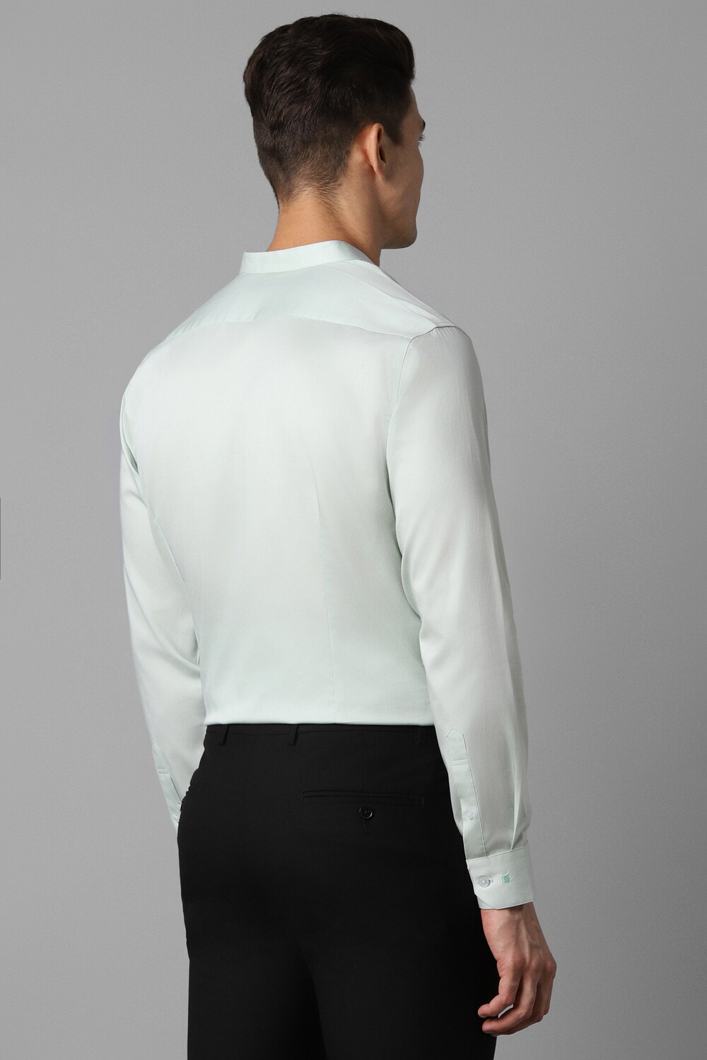 18133-men-green-slim-fit-solid-full-sleeves-formal-shirt-green-1.jpg
