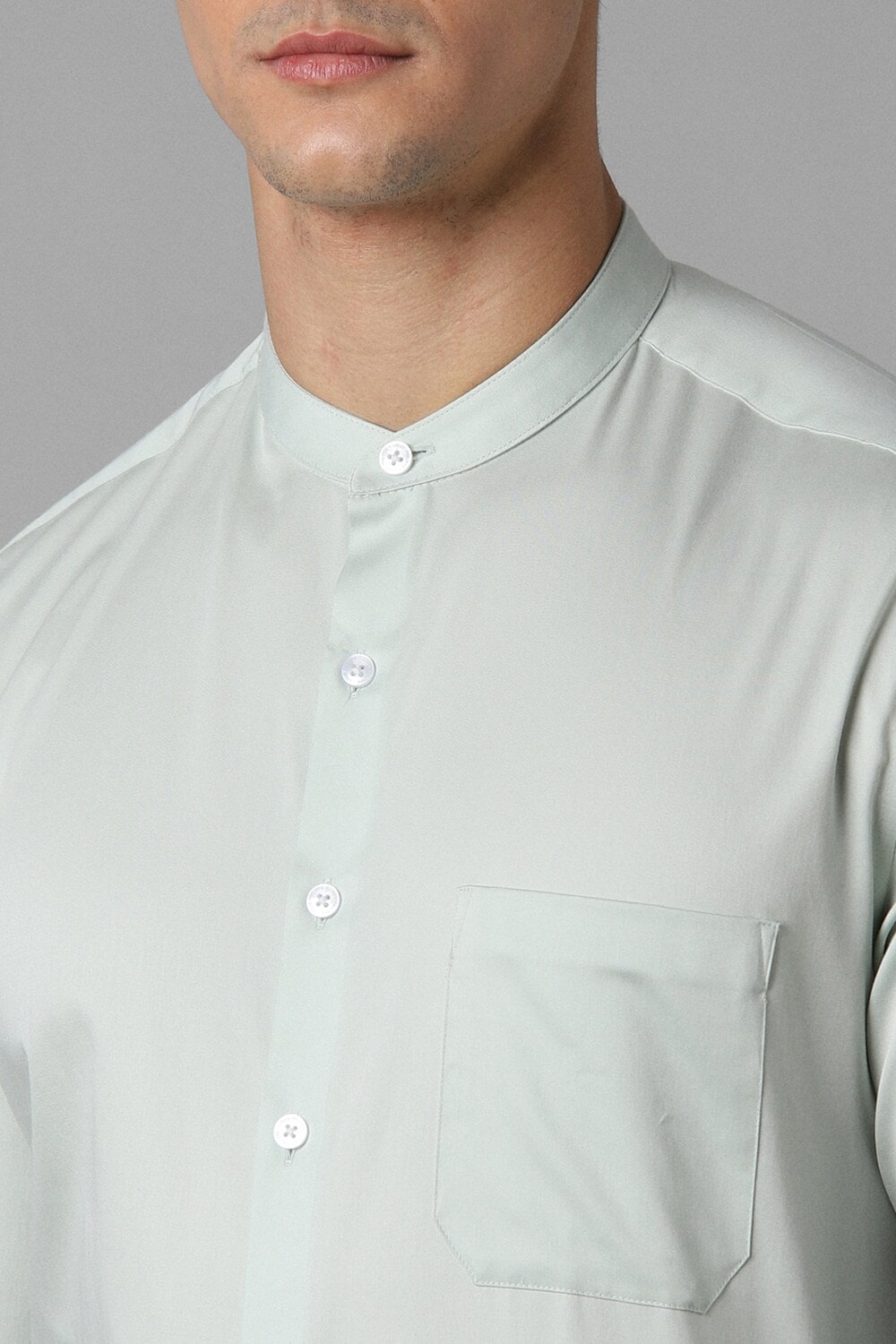 18133-men-green-slim-fit-solid-full-sleeves-formal-shirt-green-1.jpg