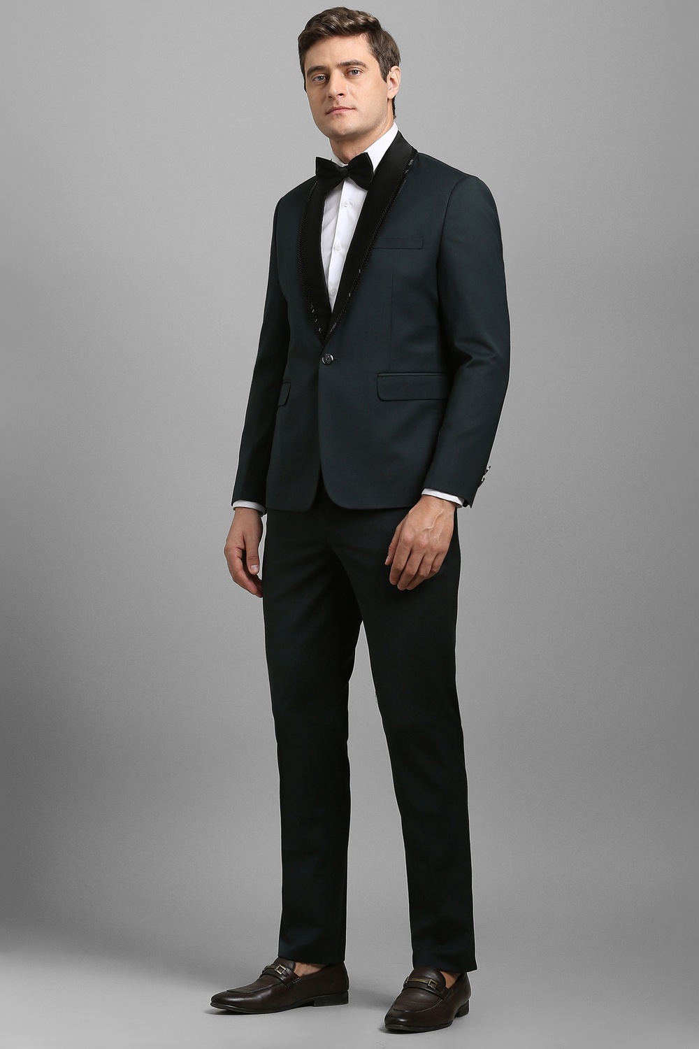 18526-men-green-solid-formal-two-piece-suit-green-1.jpg