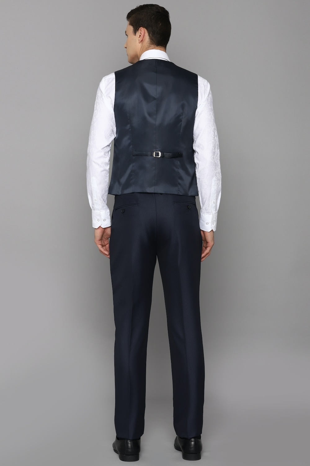 18579-men-navy-slim-fit-solid-formal-three-piece-suit-navy-1.jpg