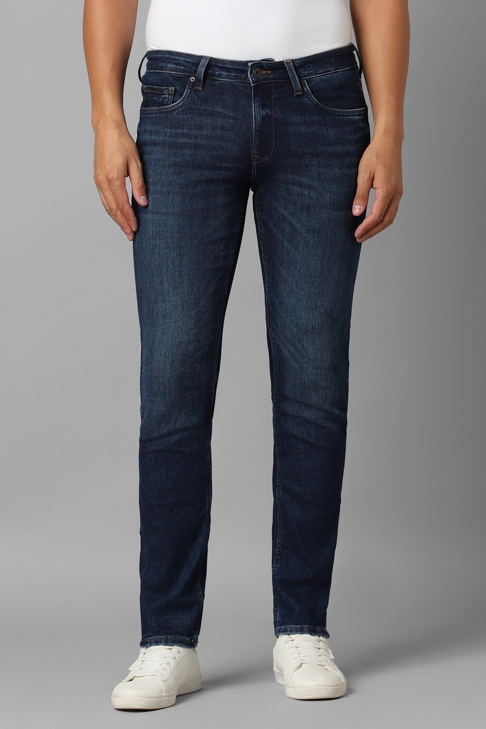 Men Navy Light Slim Fit Jeans-Navy