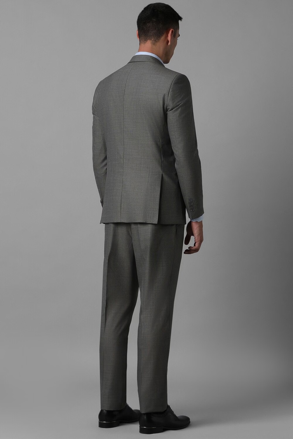 19380-men-grey-slim-fit-textured-formal-two-piece-suit-grey-1.jpg