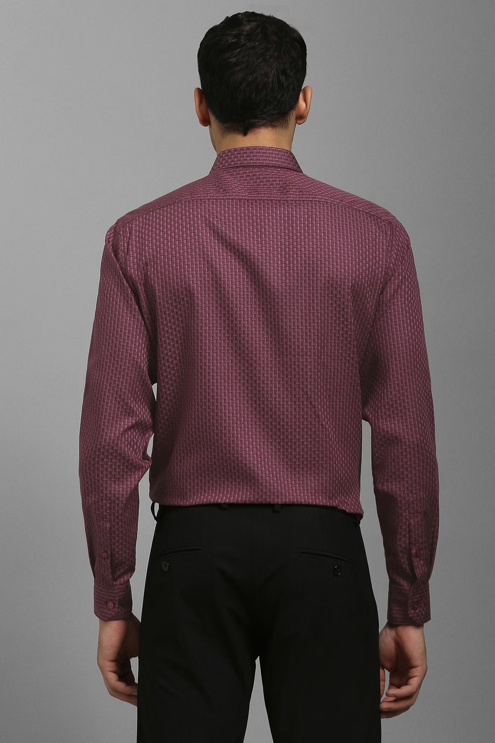 19476-men-maroon-textured-full-sleeves-formal-shirt-maroon-1.jpg