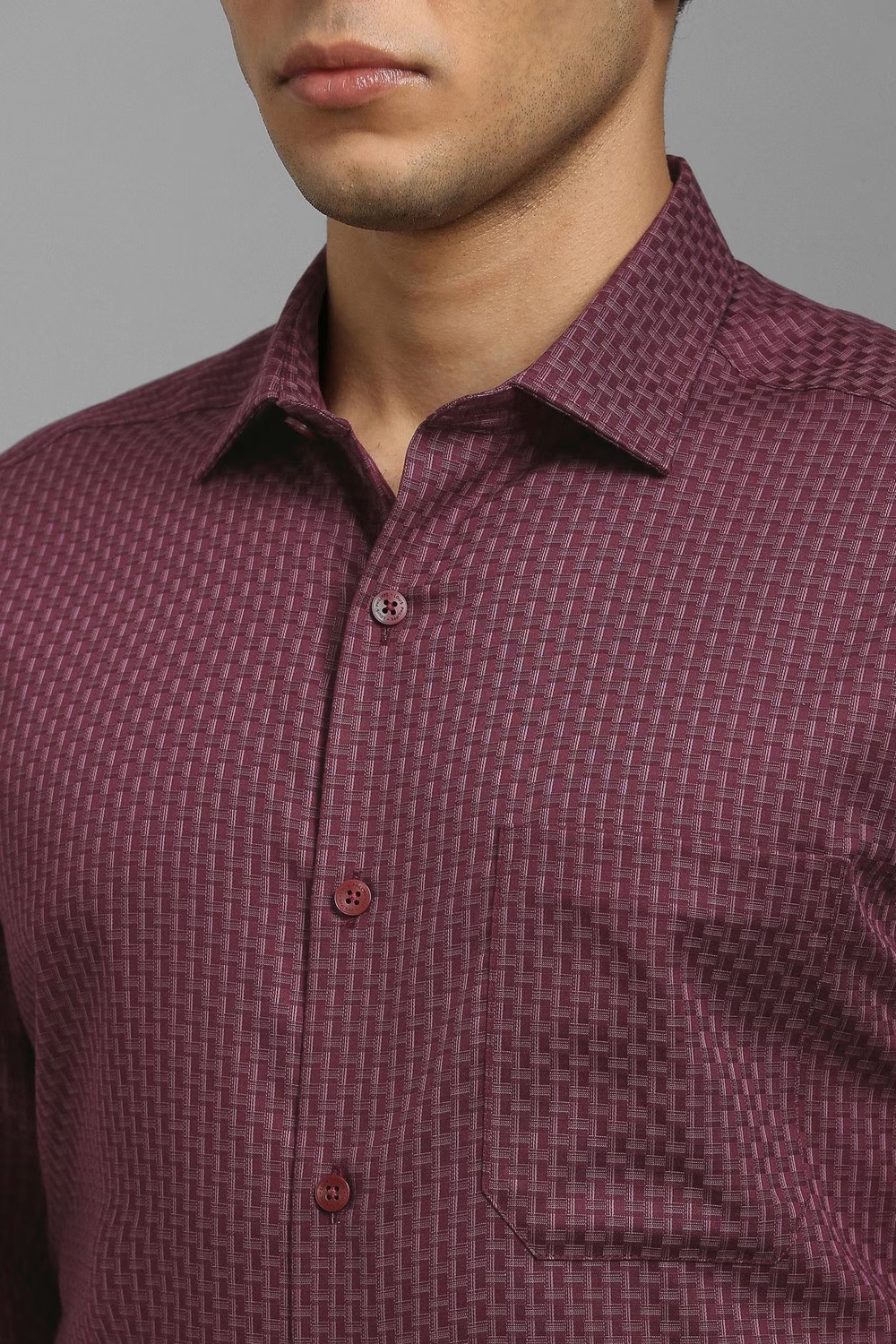 19476-men-maroon-textured-full-sleeves-formal-shirt-maroon-1.jpg